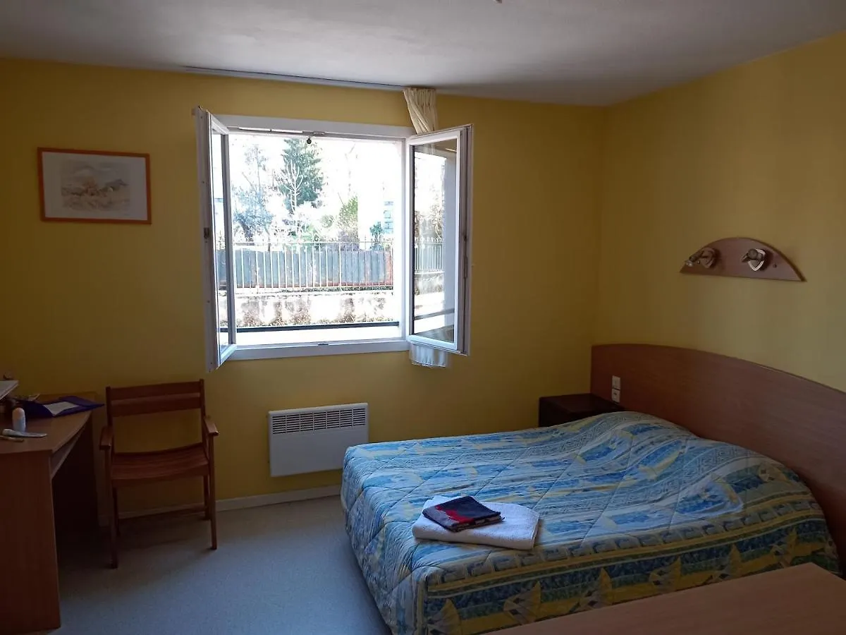 Studio proche des thermes en rez-de-chaussée avec place de parking Bagnères-de-Bigorre 0*,