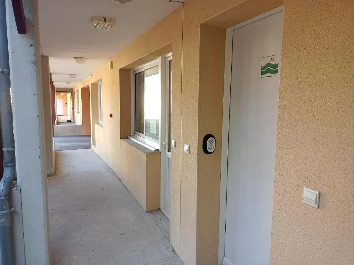 Studio proche des thermes en rez-de-chaussée avec place de parking Bagnères-de-Bigorre