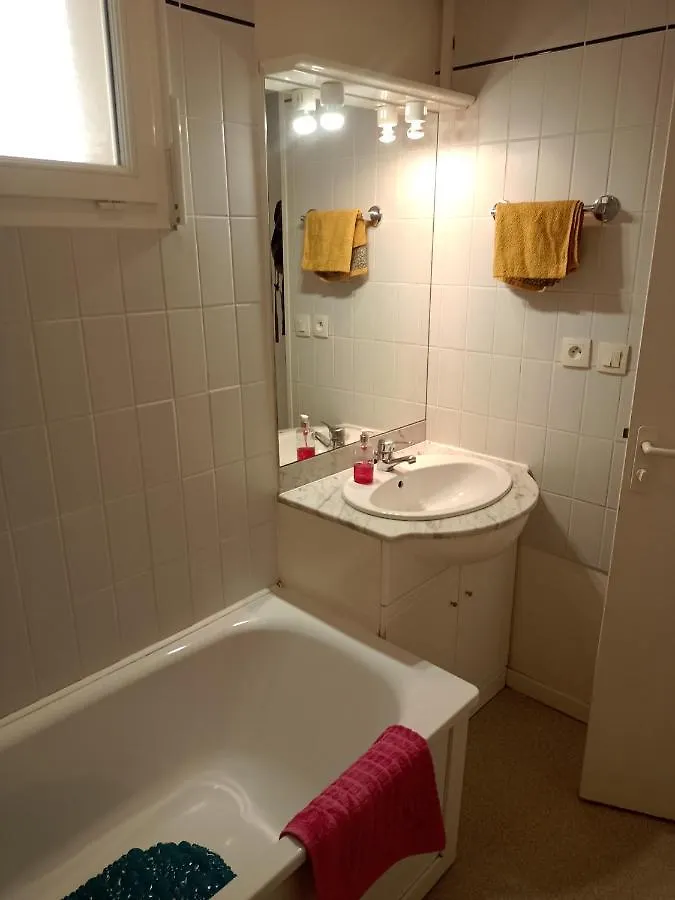 Studio proche des thermes en rez-de-chaussée avec place de parking Bagnères-de-Bigorre 0*,